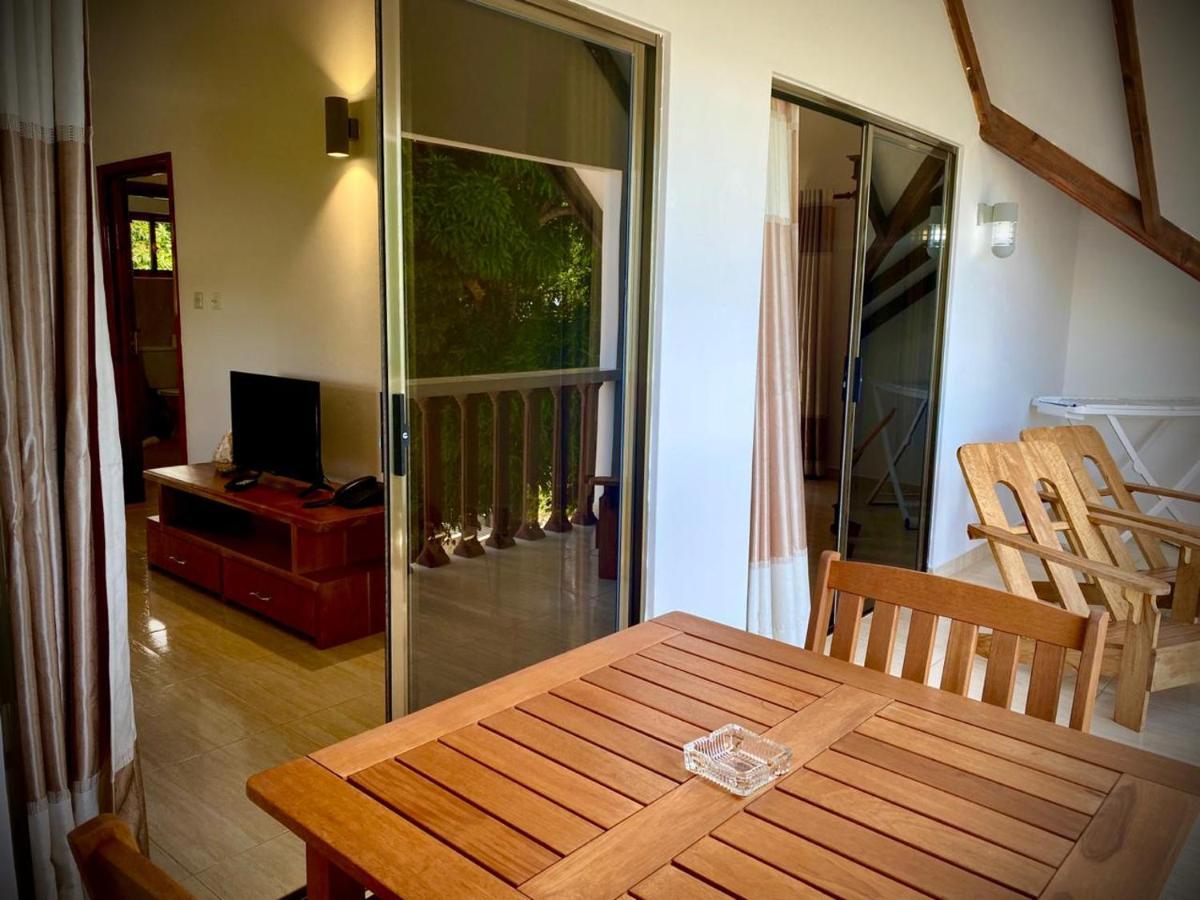 Vista D'Oro Hotel Anse Volbert Village Kültér fotó